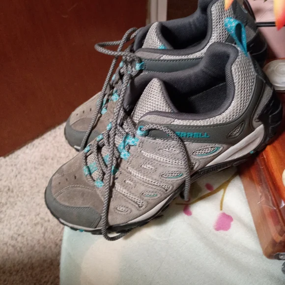 Merrell Gray and Teal Women's Shoes - Picture 3 of 5